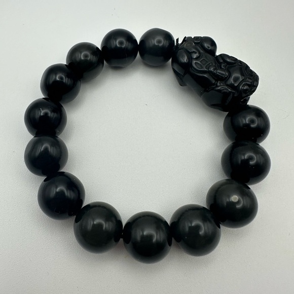 Silver Sheen Black Obsidian Beaded Bracelet with Pixiu Bead - Picture 3 of 15